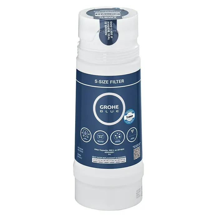 Grohe Blue Filter S-Size - Passend für: Grohe Blue Professional, Blue Pure & Red, Höhe: 23,4 cm - Produktabbildung eines GROHE Blue S-Size Wasserfilters. Dieser Filter sorgt für reines, wohlschmeckendes Wasser direkt aus Ihrem Wasserhahn.