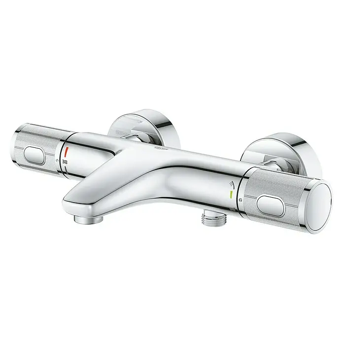 Grohe Precision Feel Wannenthermostat - Chrom, Glänzend - Nahaufnahme eines Grohe Duscharmatur mit Chromoberfläche und Thermostat.