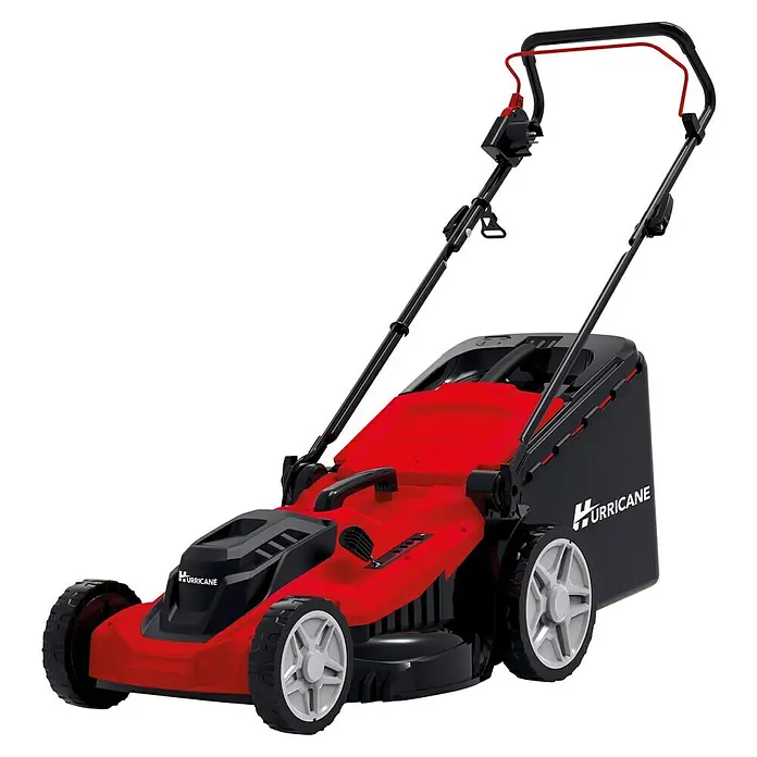Hurricane Elektro-Rasenmäher HERM-I-1743 - 1.700 W, Schnittbreite: 43 cm - Ein roter Hurricane Rasenmäher mit schwarzen Akzenten und silbernen Rädern, der für die Rasenpflege im Garten konzipiert wurde.