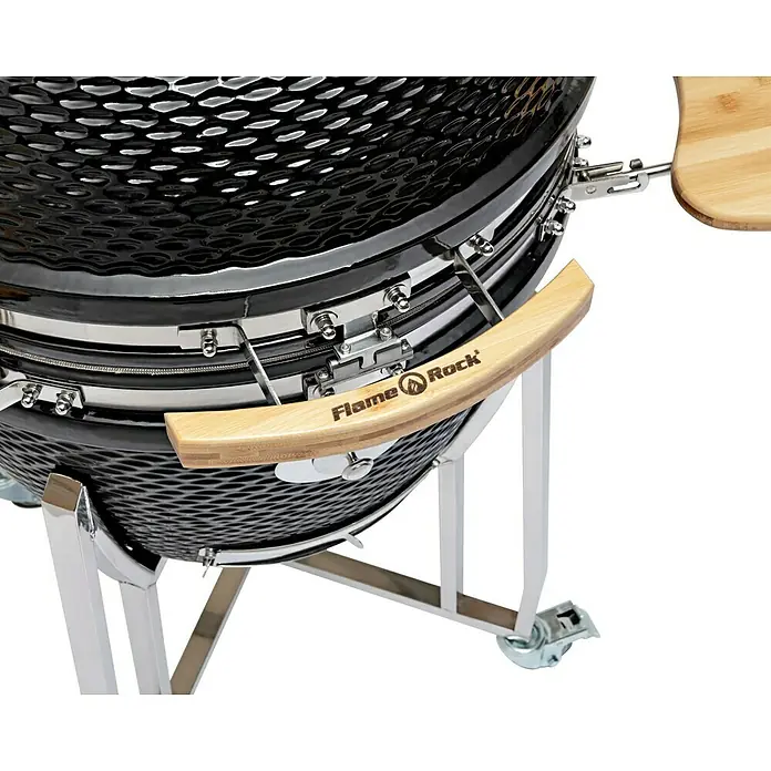Flame Rock  Holzkohlegrill Kamado 24 Pro - Durchmesser Grillfläche: 52 cm, Schwarz - Nahaufnahme eines Flame Rock Grills, der seine robuste Bauweise und hochwertigen Materialien hervorhebt.\n