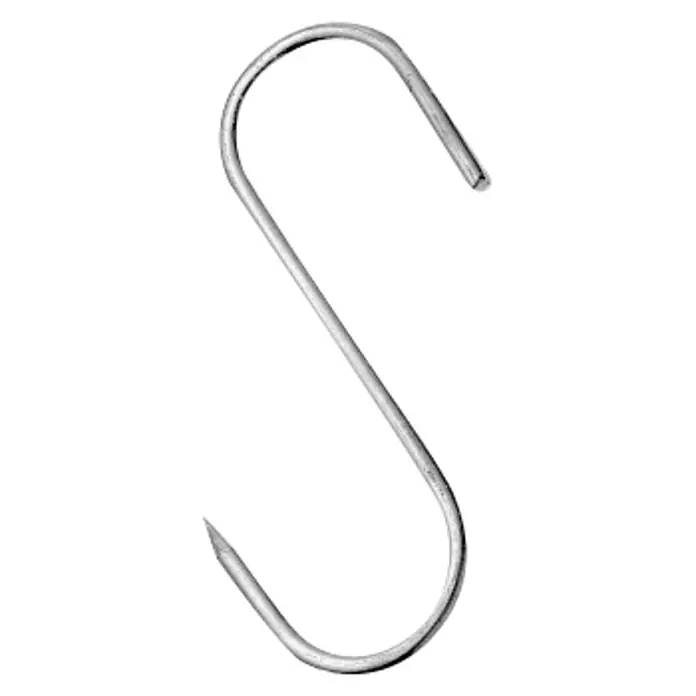 Stabilit S-Haken - Ø x L: 6 x 55 mm, 10 Stk. - Nahaufnahme eines silbernen Fleischerhakens, der ein unverzichtbares Werkzeug für die Fleischverarbeitung und -lagerung darstellt.