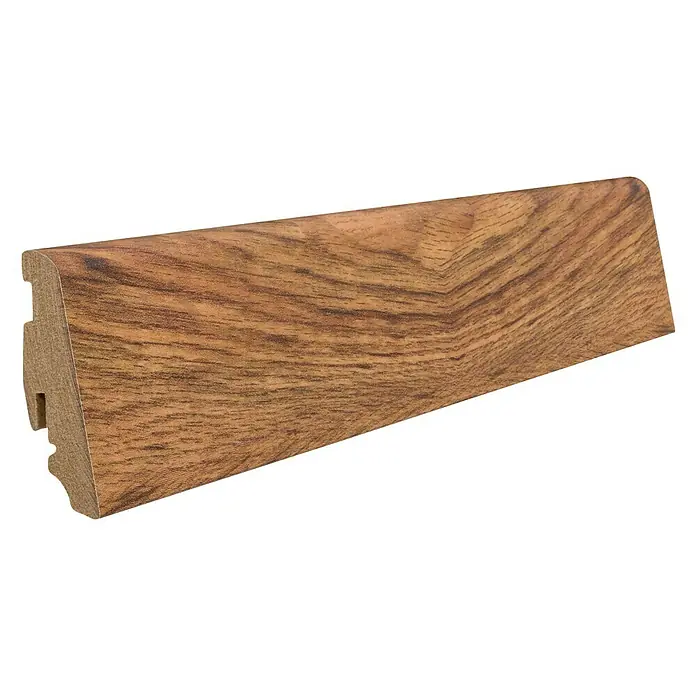 Living by Haro Sockelleiste Eiche Altholz - 220 cm x 19 mm x 58 mm, MDF - Eine Sockelleiste aus Holz mit einer markanten Maserung, ideal für die stilvolle Gestaltung von Bodenabschlüssen.