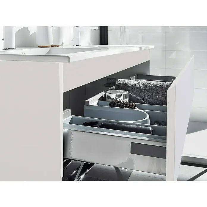 Camargue Espacio Waschtischunterschrank - 120 x 46 x 60 cm, 2 Schubkästen, Gama weiß matt - Schublade mit Kosmetikprodukten.