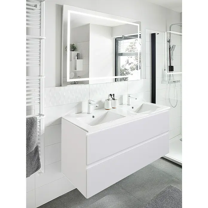 Camargue Espacio Waschtischunterschrank - 120 x 46 x 60 cm, 2 Schubkästen, Gama weiß matt - Ein moderner Waschtisch mit Doppelwaschbecken und beleuchtetem Spiegel in einem stilvollen Badezimmer. Elegantes Design für Ihr Badezimmer.