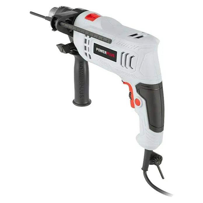 PowerPlus Taladro percutor POWC10110 - 550 W, 3.000 r.p.m., Número máx. de impactos: 4.800 /min - Imagen de un taladro Powerplus. El aparato es blanco con detalles en negro y rojo, e incluye un mango auxiliar.