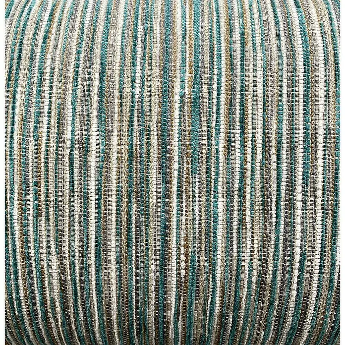 Cojín Munir - 50 x 30 cm, Textil, Verde, Rectangular - Primer plano de un puf a rayas con un diseño texturizado en tonos verde azulado, marrón y beige para un ambiente acogedor.