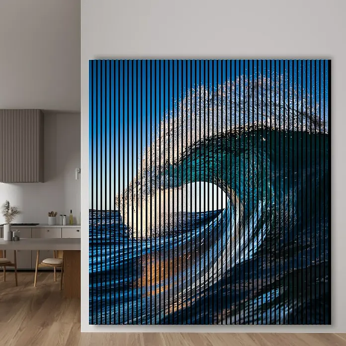 Profiles and more Akustikpaneel Welle - 2.400 x 2.253 x 19 mm - Dieses Wandbild zeigt eine stilisierte Welle in Blau- und Türkistönen, unterbrochen von vertikalen schwarzen Linien, die einen modernen Akzent setzen.