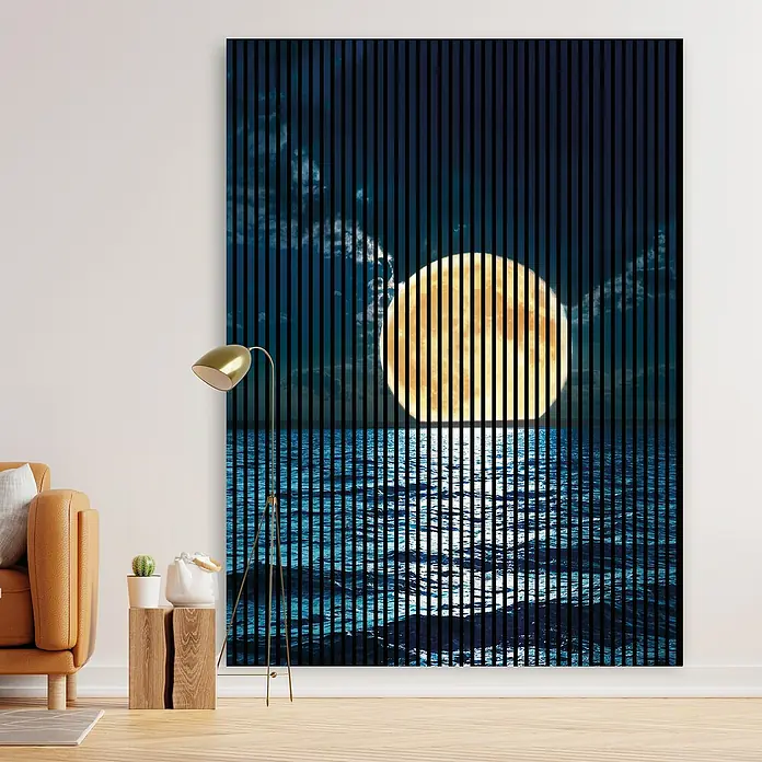 Profiles and more Akustikpaneel Meer Mond - 2.400 x 1.693 x 19 mm - Einzigartiges Kunstwerk mit vertikalen Linien, das eine Mondlandschaft über dem Meer darstellt, ideal als Wanddekoration für Wohnräume.