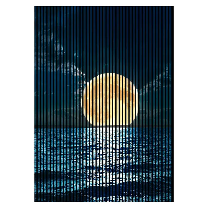 Profiles and more Akustikpaneel Meer Mond - 2.400 x 1.693 x 19 mm - Vollmond über dem Ozean mit vertikalen Linien für einen modernen, abstrakten Effekt. Der Mondschein spiegelt sich auf der Oberfläche des Ozeans wider.