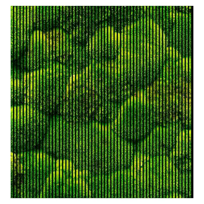 Profiles and more Akustikpaneel Moos - 2.400 x 2.253 x 19 mm - Abstraktes Bild mit grünen Moosflächen, überlagert von vertikalen schwarzen Linien, die eine ungewöhnliche Textur erzeugen.