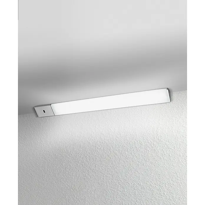 Ledvance Lámpara fluorescente LED Cabinet Corner - L x An x Al: 55 x 4,07 x 2,3 cm, Color de luz: Blanco cálido, 2 ud. - Lámpara de pared cromada alargada y moderna con LED integrado para una iluminación brillante y uniforme.