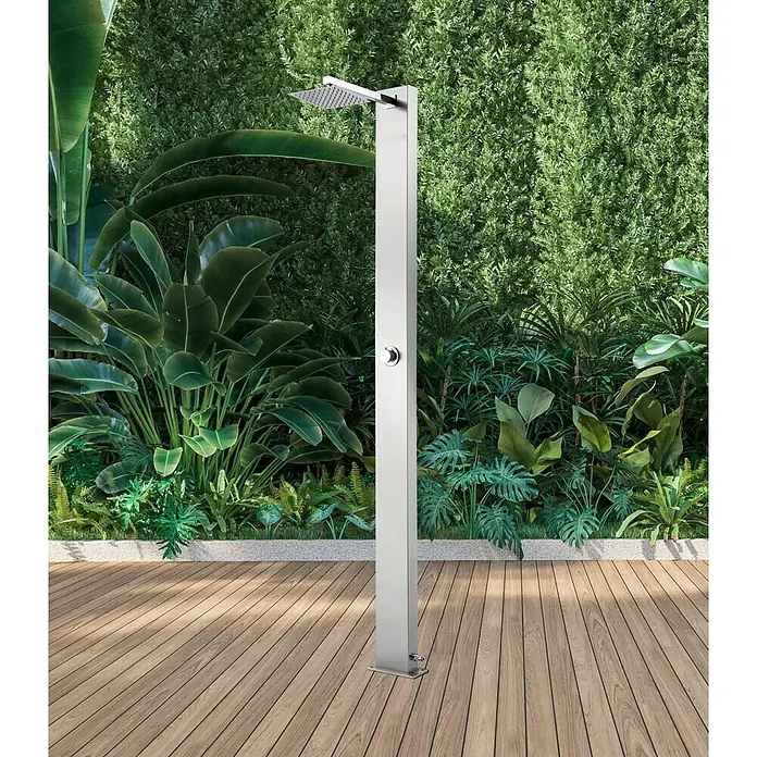 GardWell Ducha de piscina Motion - Altura: 210 cm, Acero inoxidable, Plata - Una ducha exterior moderna de acero inoxidable que se integra perfectamente con el exuberante oasis verde del jardín.