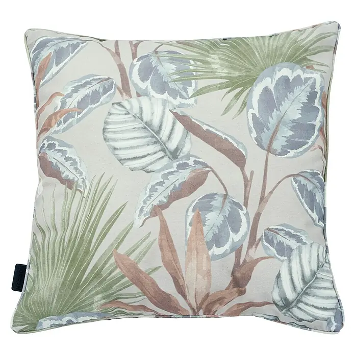 Madison Outdoor-Kissen - 50 x 50 cm, Cala Natural, Baumwoll-Polyester-Mischgewebe - Dekoratives Kissen mit botanischem Muster. Ein elegantes Deko-Kissen, das mit seinem Blätter-Design einen natürlichen Touch in jeden Raum bringt.