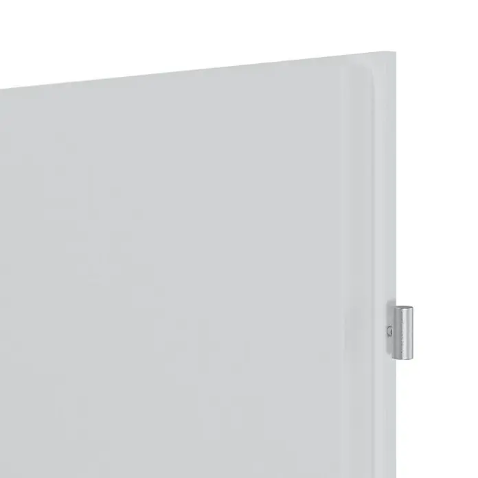 Invado Zimmertür ND1 - 860 x 1.985 mm, DIN Anschlag: Links, Verkehrsweiß matt, Röhrenspan - Nahaufnahme einer weißen Tür mit einem silberfarbenen Scharnier, das an der Seite befestigt ist. Das Bild zeigt die Details und Verarbeitung der Tür.