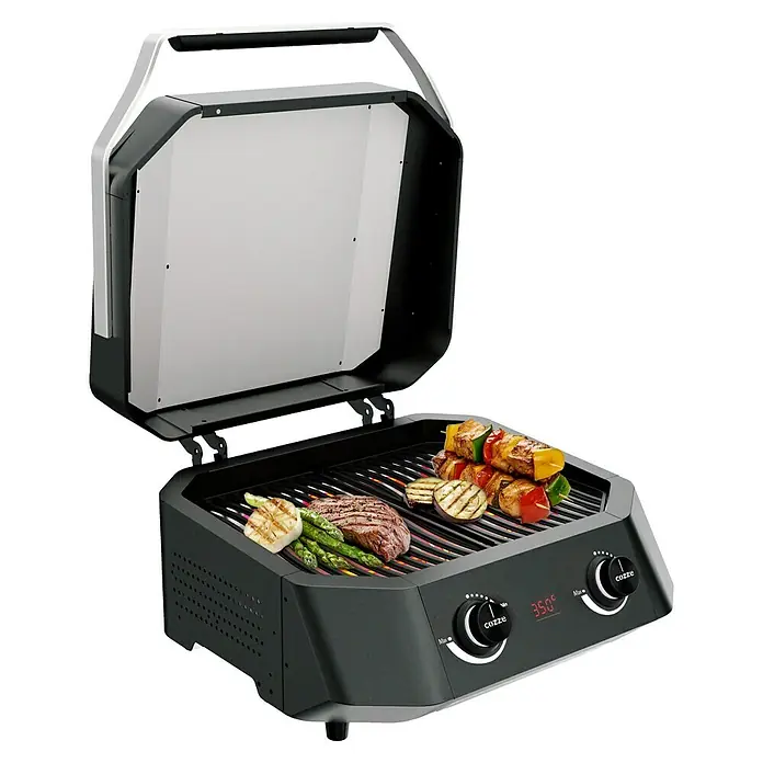 Cozze Elektrogrill E 500 - Grillfläche (B x T): 51 x 39 cm, 2,1 kW, Schwarz - Abbildung eines Cozze Grills mit Grillgut. Der Cozze Grill ist ein hochwertiger Grill für köstliche Grillergebnisse.