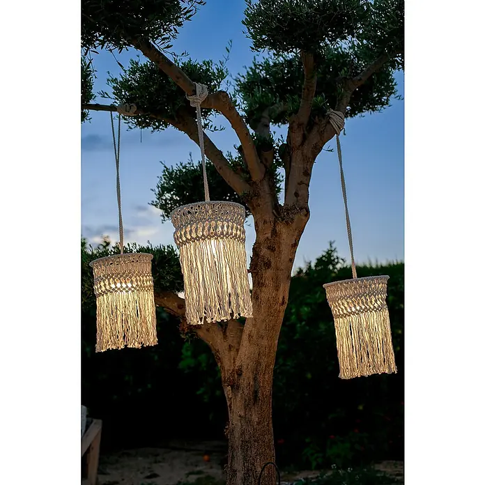 New Garden Lámpara colgante Mykonos - 9 W, Ø x Al: 30 x 40 cm, Blanco - Luces colgantes de macramé hechas a mano con luz cálida que dan un toque de encanto bohemio a este entorno exterior. Ideal para tardes de verano acogedoras.