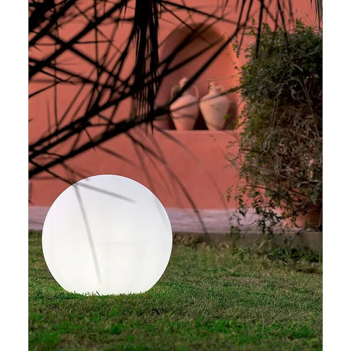 Starlux Bola solar Venus 40 - 0,5 W, 40 cm, RGB, 50 lm - Una esfera luminosa en el césped, que sirve como iluminación elegante de jardín, creando un ambiente cálido. Accesorio decorativo para mejorar cualquier espacio.