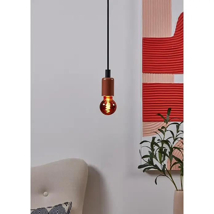 Eglo Bombilla LED Cobre - E27, Intensidad regulable, Blanco cálido, 30 lm, 5 W - Lámpara colgante con bombilla brillante y cálida en un diseño moderno. La lámpara cuelga frente a una pared con obras de arte.