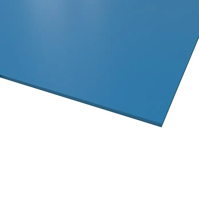 Hartschaumplatte Protex - Blau, 50 cm x 50 cm x 3 mm, PVC - Nahaufnahme einer blauen Acrylglasplatte, die die glatte Oberfläche und die präzisen Kanten des Materials hervorhebt. Ideal für hochwertige Anwendungen.