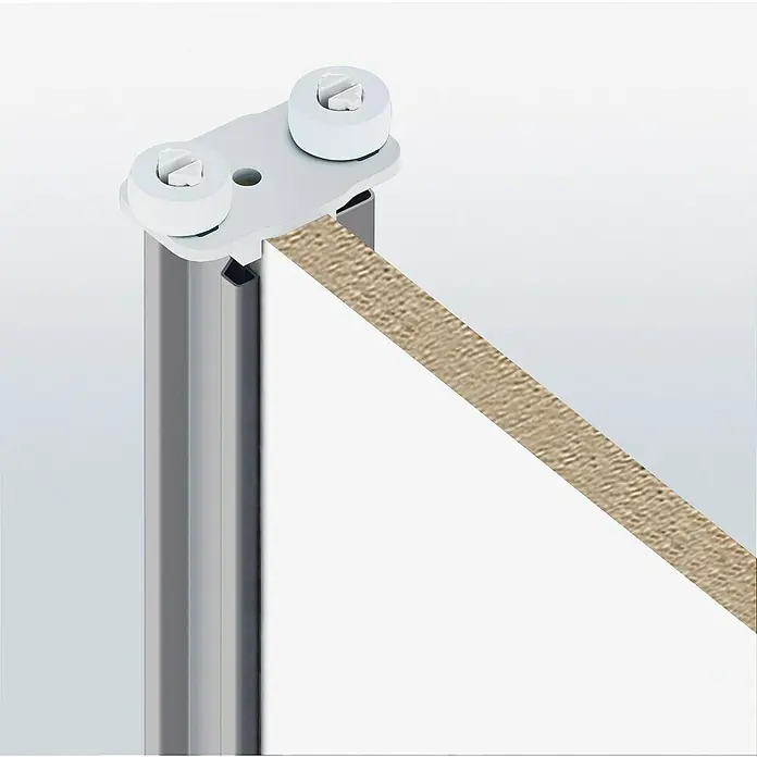 Optimum Schiebetür-Bau-Set - Weiß, 120 x 250 cm - Detailansicht einer Aluminiumprofil-Konstruktion mit weißem Schiebeelement und Befestigungselementen.