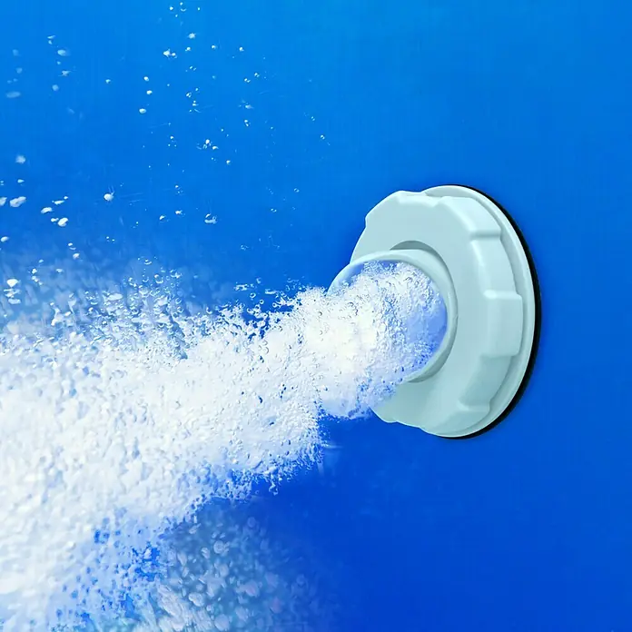 Funsicle Frame-Pool ActivityØ x H: 244 x 76 cm, Blau, 3.032 l - Nahaufnahme einer Pool-Jet-Düse, die Wasser bläst und für eine entspannende Hydromassage im Pool sorgt.