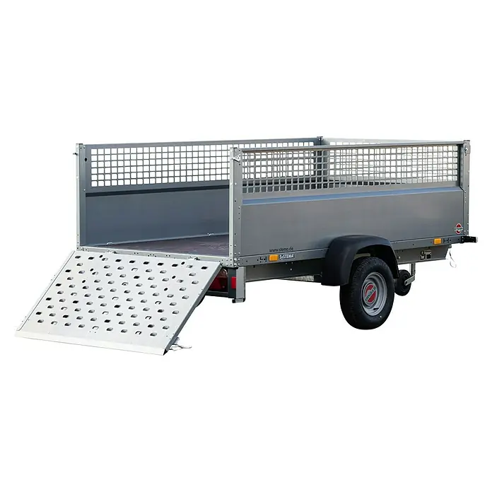 Stema Kippanhänger Rex 25 Gitterbordwand - Nutzlast: 463 kg, Einachser, Kasteninnenmaß: 251 x 128 x 66 cm (inkl. Gitter), Ungebremst - Ein freistehender Stema-Anhänger mit einer Rampe, der das Be- und Entladen erleichtert, ideal für verschiedene Transportaufgaben.