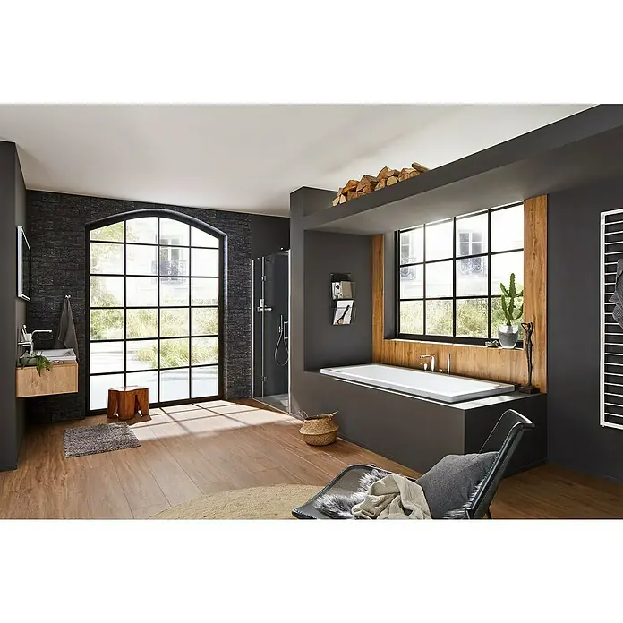 Kaldewei Badewanne Conoduo - 180 x 80 cm, Stahl-Email, Weiß - Elegantes Badezimmer mit freistehender Badewanne, großen Fenstern und modernen Akzenten, die eine entspannende Atmosphäre schaffen.
