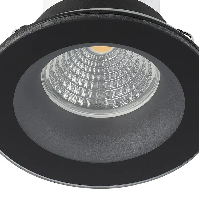 Eglo LED-Einbauleuchten-Set rund SALABATE - 18 W, Schwarz, Neutralweiß - Nahaufnahme einer modernen, schwarzen LED-Einbauleuchte mit strukturiertem Reflektor für eine effiziente Lichtverteilung.