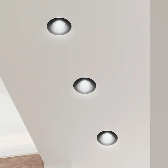 Eglo LED-Einbauleuchten-Set rund SALABATE18 W, Schwarz, Neutralweiß - Deckenleuchten: Eine Reihe von drei runden Einbauleuchten, die ein modernes und helles Ambiente schaffen. Perfekt für stilvolle Innenräume.