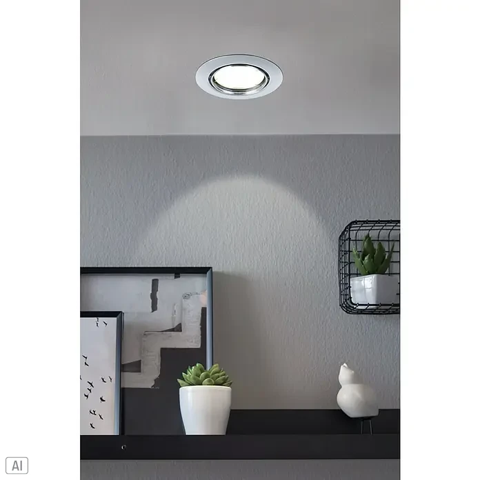 Eglo Einbauleuchten-Set MAZUBY - 5 W, Chrom, Warmweiß - Nahaufnahme einer runden LED-Deckenleuchte mit Chromfassung, die ein helles, einladendes Licht in den Raum wirft.