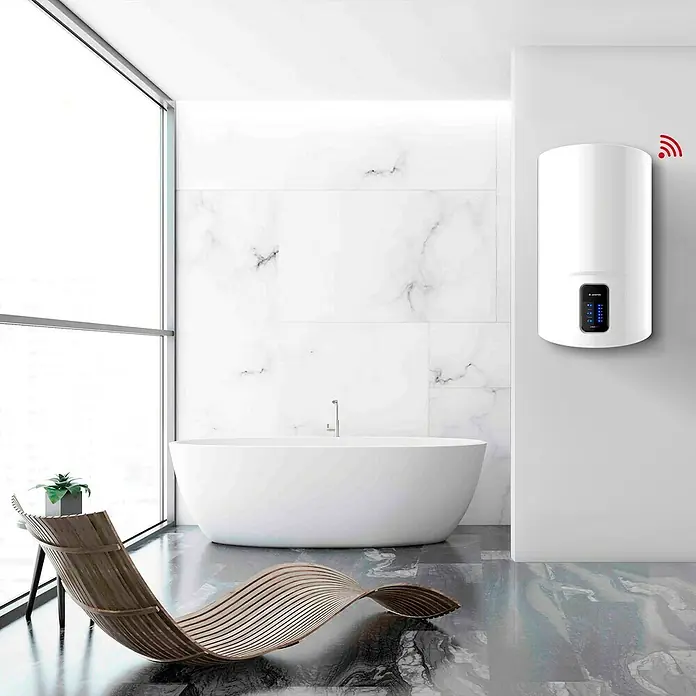 Ariston Termo eléctrico Lydos WIFI - 50 l, 1.500 W, Montaje en la pared - Un moderno calentador de agua digital Ariston montado en la pared de un baño, con conectividad Wi-Fi para control inteligente.