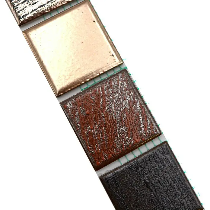 Fliesenbordüre Orient Color YBO CDAUBIS - 5 x 31,6 cm, Mix Braun/Grau, Matt - Detailaufnahme einer Mosaikfliese mit verschiedenen Farb- und Texturvarianten, ideal für die kreative Wandgestaltung im Innenbereich.