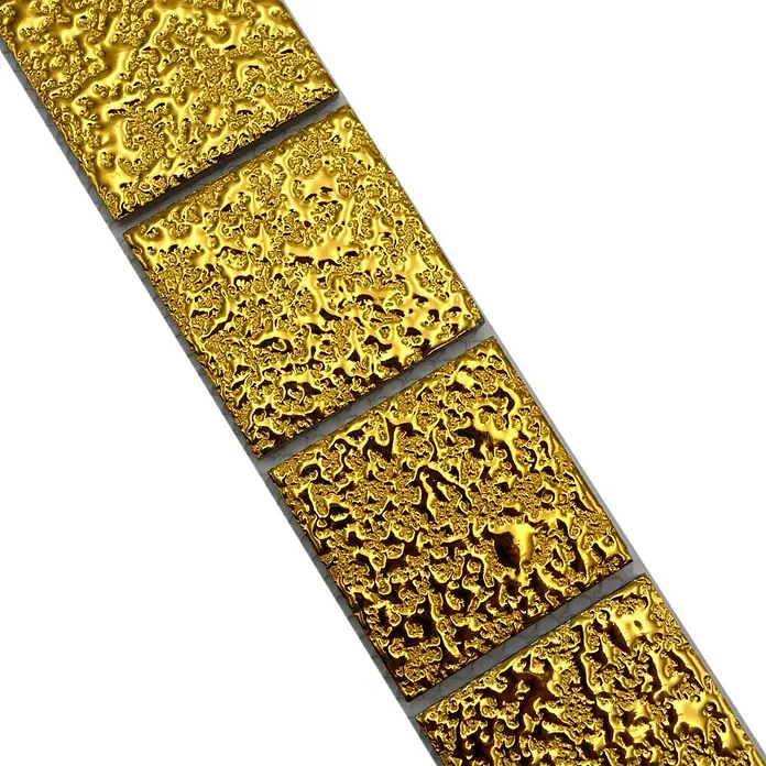Fliesenbordüre Gehämmert YBO GO484 - 4,8 x 30,6 cm, Gold, Glänzend - Goldene Mosaikfliesen mit unebener Oberfläche, die ein luxuriöses und elegantes Gefühl vermitteln.\n