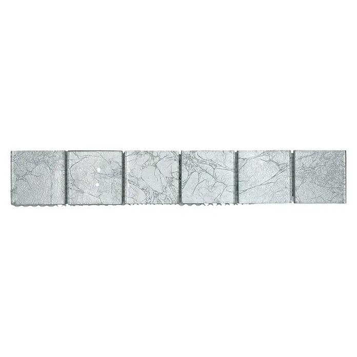 Fliesenbordüre Struktur YBO 8SB26 - 30 x 4,8 cm, Silber, Glänzend - Nahaufnahme der dekorativen Wandfliese mit zarten Baumzweigmuster in silbernem Farbton, ideal für moderne Innenräume.