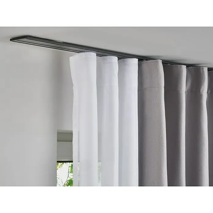 Vorhangschiene Level VerdunkelungssystemSchwarz, Länge: 150 cm, Anzahl Läufe: 3 Stk. - Deckenmontierte Vorhangschiene mit weißen, transparenten und grauen, blickdichten Vorhängen für flexible Lichtsteuerung im Raum.