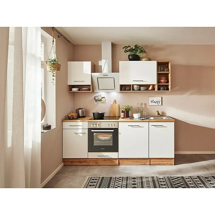 Respekta Küchenleerblock Hilde - Breite: 220 cm, Weiß, Matt, Ohne Elektrogeräte, Holzoptik - Moderne Küche mit weißen Schränken, Holzdetails und einer Dunstabzugshaube über dem Herd. Dekorative Elemente verleihen der Küche eine gemütliche Note.