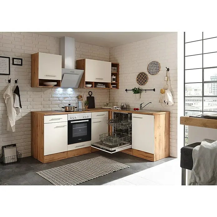 Respekta Küchenleerblock Hilde - Breite: 220 cm, Weiß, Matt, Holzoptik, Ohne Elektrogeräte - Kücheninterieur mit modernen weißen Schränken und Geräten, darunter ein offener Geschirrspüler und stilvoller Dunstabzugshaube.