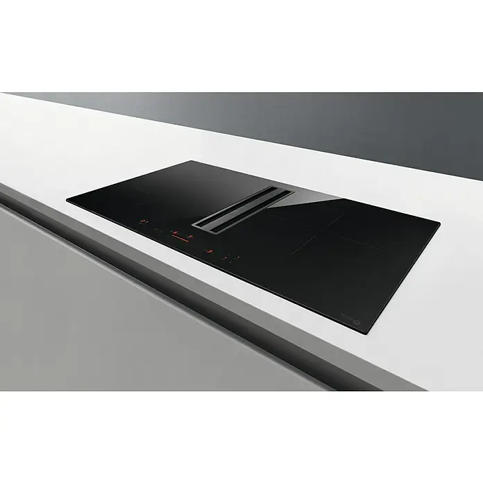 Turboair Placa de cocción con campana Impulso - L x An: 51,5 x 83 cm, Número de fogones de inducción: 3 ud., Inducción - Elegante placa de cocina negra con sistema de extracción integrado en una encimera de cocina moderna.