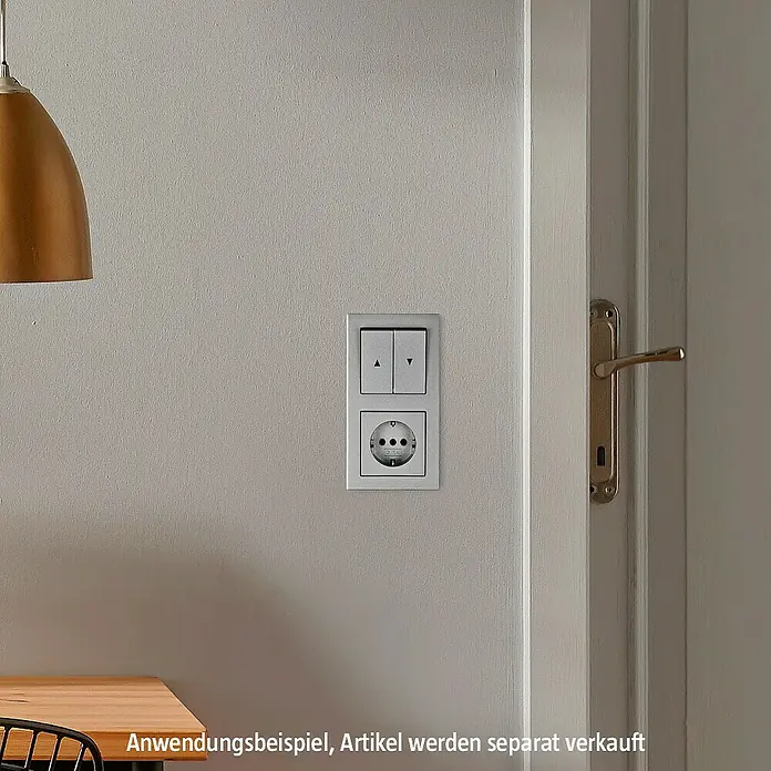 Gira E2 Abdeckrahmen 021225 - Alu, 2-fach, Kunststoff - Wandmontierte Steckdose mit zwei Schaltern. Silberne Ausführung. Perfekt für moderne Wohnräume und einfache Bedienung.