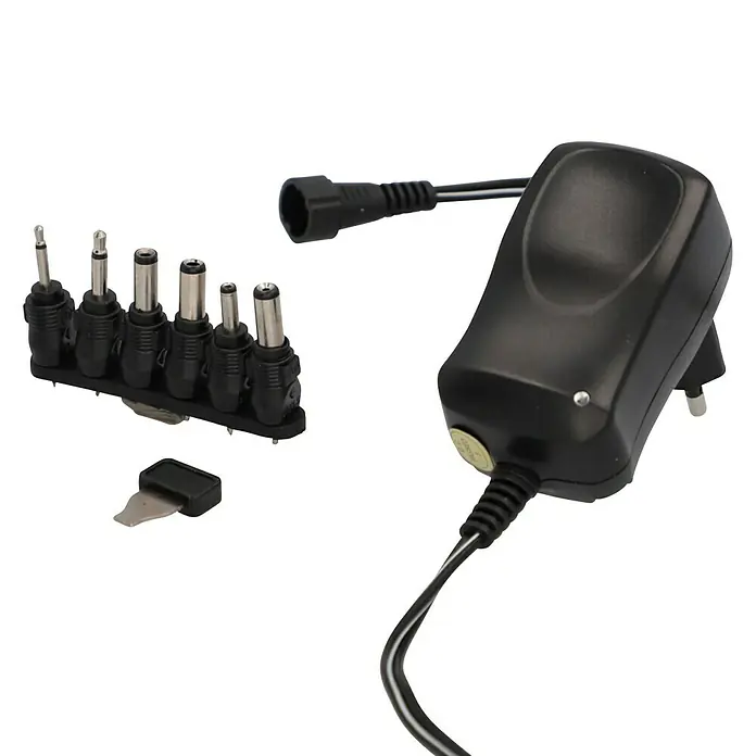 Profi Depot Universal-Netzteil 3-12 V - Schwarz, Max. Leistung: 7,2 W - Ein Netzteil mit mehreren Adaptern, die an elektronische Geräte angeschlossen werden können, um sie mit Strom zu versorgen.