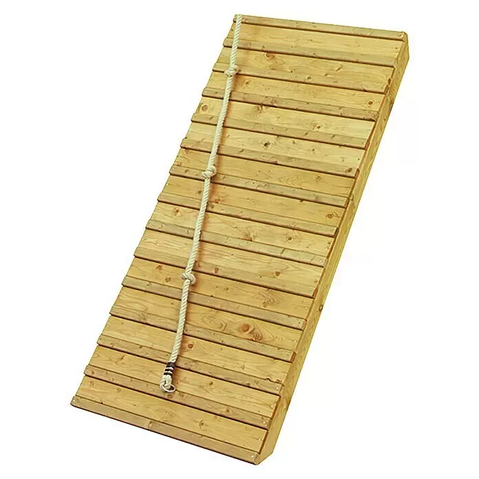 Karibu Spielhaus Set Fidel 20 - L x B x H: 243 x 198 x 329,5 cm, Holz, Naturbelassen - Hölzerne Kletterrampe mit befestigtem Knotenseil.