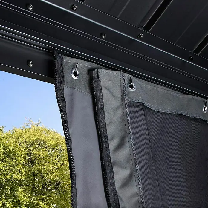 Sojag Standard-Pavillon Messina 12 x 20 - B x T: 598 x 363 cm, Farbe Gestell: Anthrazit, Aluminium - Nahaufnahme eines grauen Pavillonzubehörs mit Reißverschluss und Netzgewebe.