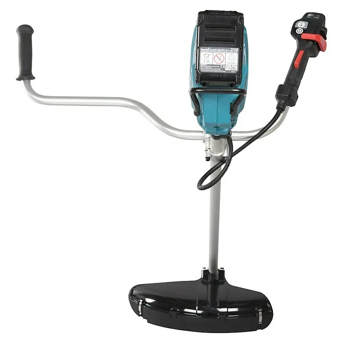 Makita XGT 40V max. Akku-Freischneider DUR013GZ04 - 40 V, Ohne Akku, Schnittbreite Messer: 255 mm - Nahaufnahme eines Makita Akku-Rasentrimmers, der für präzise Gartenarbeit entwickelt wurde. Das Gerät besticht durch sein robustes Design.