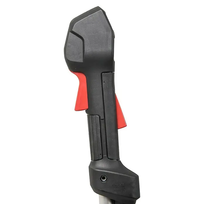 Makita XGT 40V max. Akku-Motorsense UR016GZ - 40 V, Ohne Akku, Schnittbreite Messer: 230 mm - Nahaufnahme des Griffs eines Gartengeräts mit roten Auslösern und schwarzem Gehäuse, ideal für präzise Gartenarbeit.