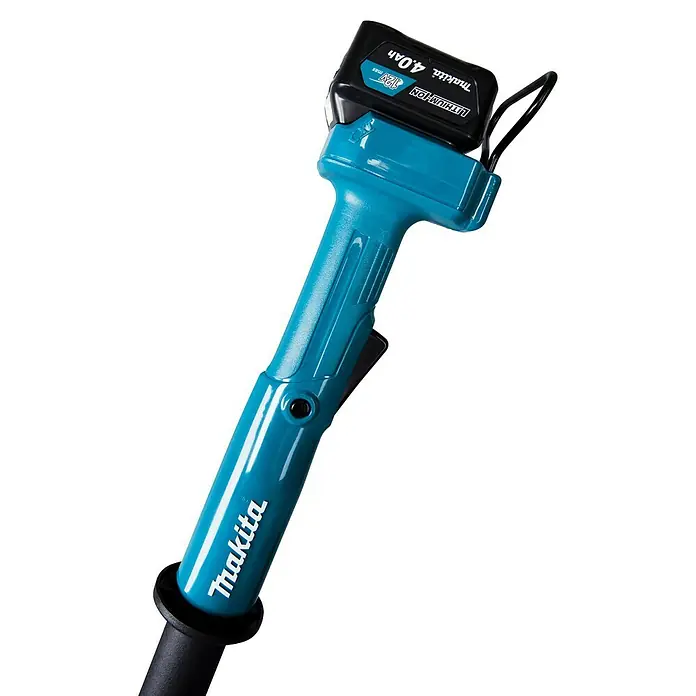 Makita CXT 12V max. Teleskop-Heckenschere UN460WDZ - Li-Ionen, Anzahl Akkus: Ohne Akku, Schnittlänge: 46 cm - Nahaufnahme einer Makita Akku-betriebenen Heckenschere, die Leistung und Präzision für den Garten bietet.