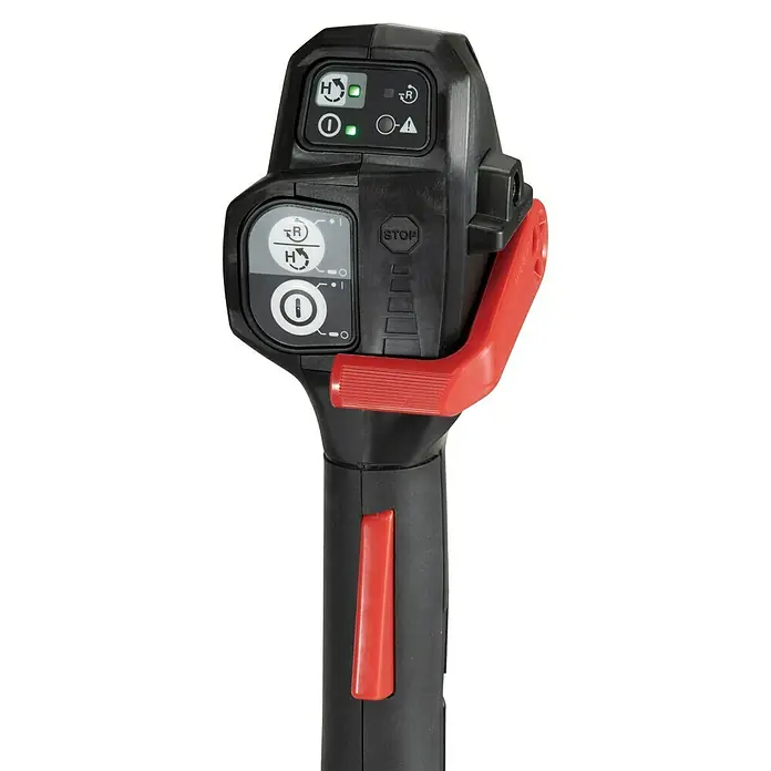 Makita XGT 40V max. Akku-Freischneider DUR013GZ04 - 40 V, Ohne Akku, Schnittbreite Messer: 255 mm - Nahaufnahme einer schwarzen Akku-Gartengerätebedienung mit roten Akzenten, die die Bedienelemente des Geräts hervorhebt.