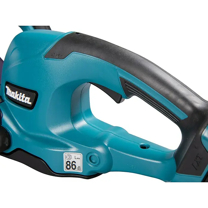 Makita LXT 18V Akku-Heckenschere DUH507RF - 18 V, Li-Ionen, 1 Akku, Schnittlänge: 500 cm - Nahaufnahme des Handgriffs einer Makita Heckenschere in Türkis und Schwarz mit gut sichtbaren Details und Markierungen.