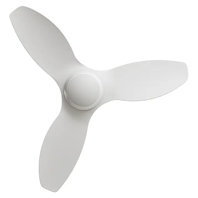 Arte confort Ventilador de techo Hanoi - Blanco, 104 cm, 16 W, Blanco cálido - Primer plano de un ventilador de techo blanco con tres aspas sobre un fondo negro.