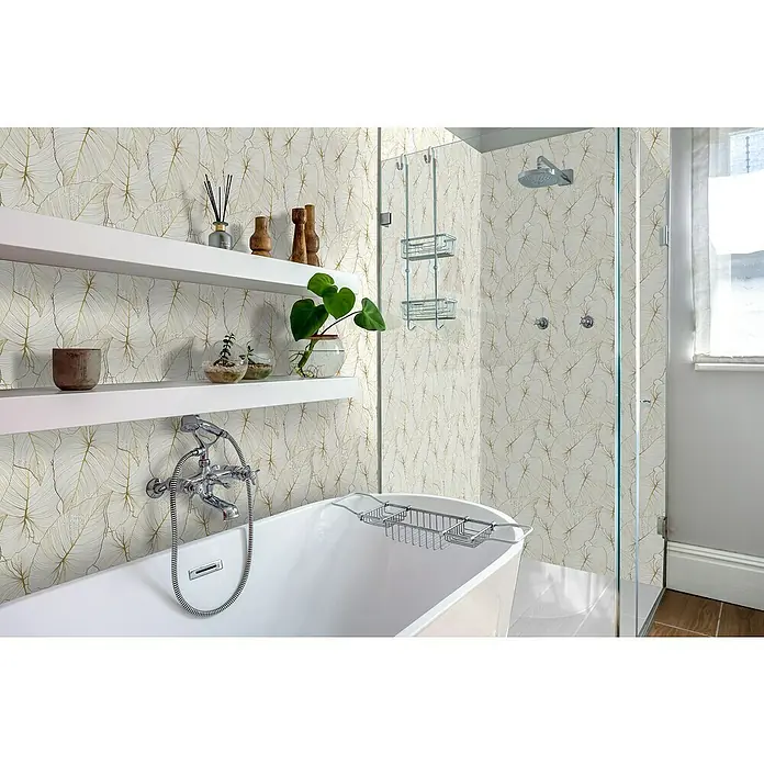 Bariperfil Revestimiento de pared de PVC Botánica - 260 x 33,3 cm, Beige - Elegante baño con bañera exenta, estantes blancos y mampara de ducha con un diseño de hojas.