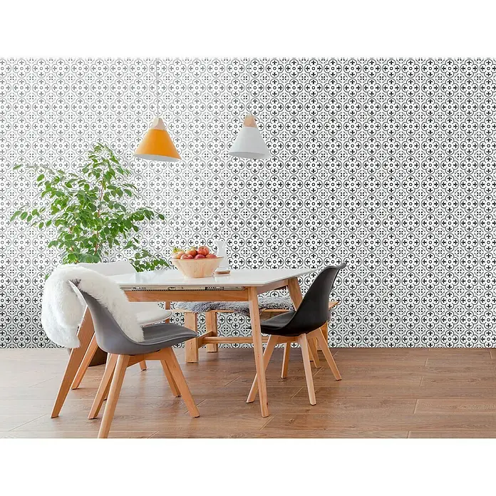 Bariperfil Revestimiento de pared de PVC Arctic Tile - 260 x 33,3 cm, Gris - Comedor con mesa, sillas y lámpara colgante decorativa. El diseño floral en la pared y el suelo de madera crean un ambiente acogedor.